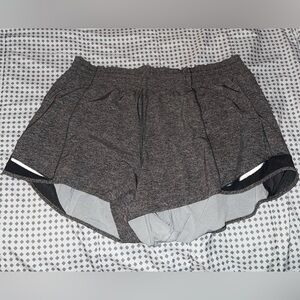 Lululemon hotty hot 4inch